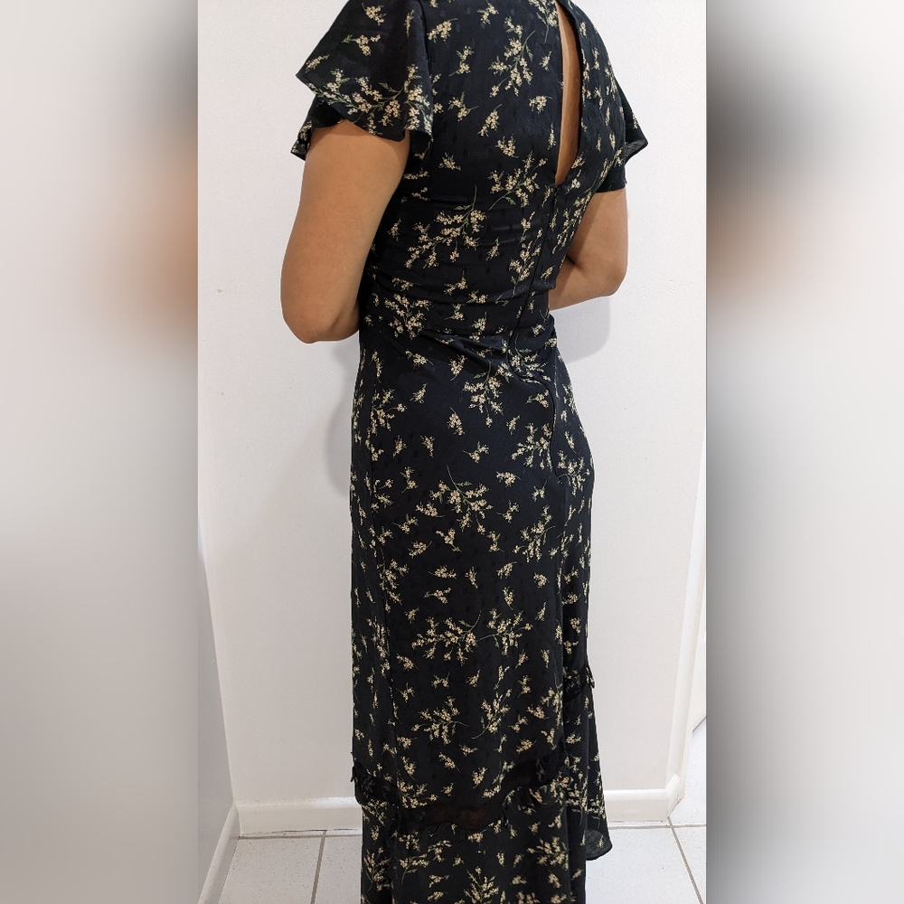 Forever New midi maxi black floral evening dress - Picture 5 of 7